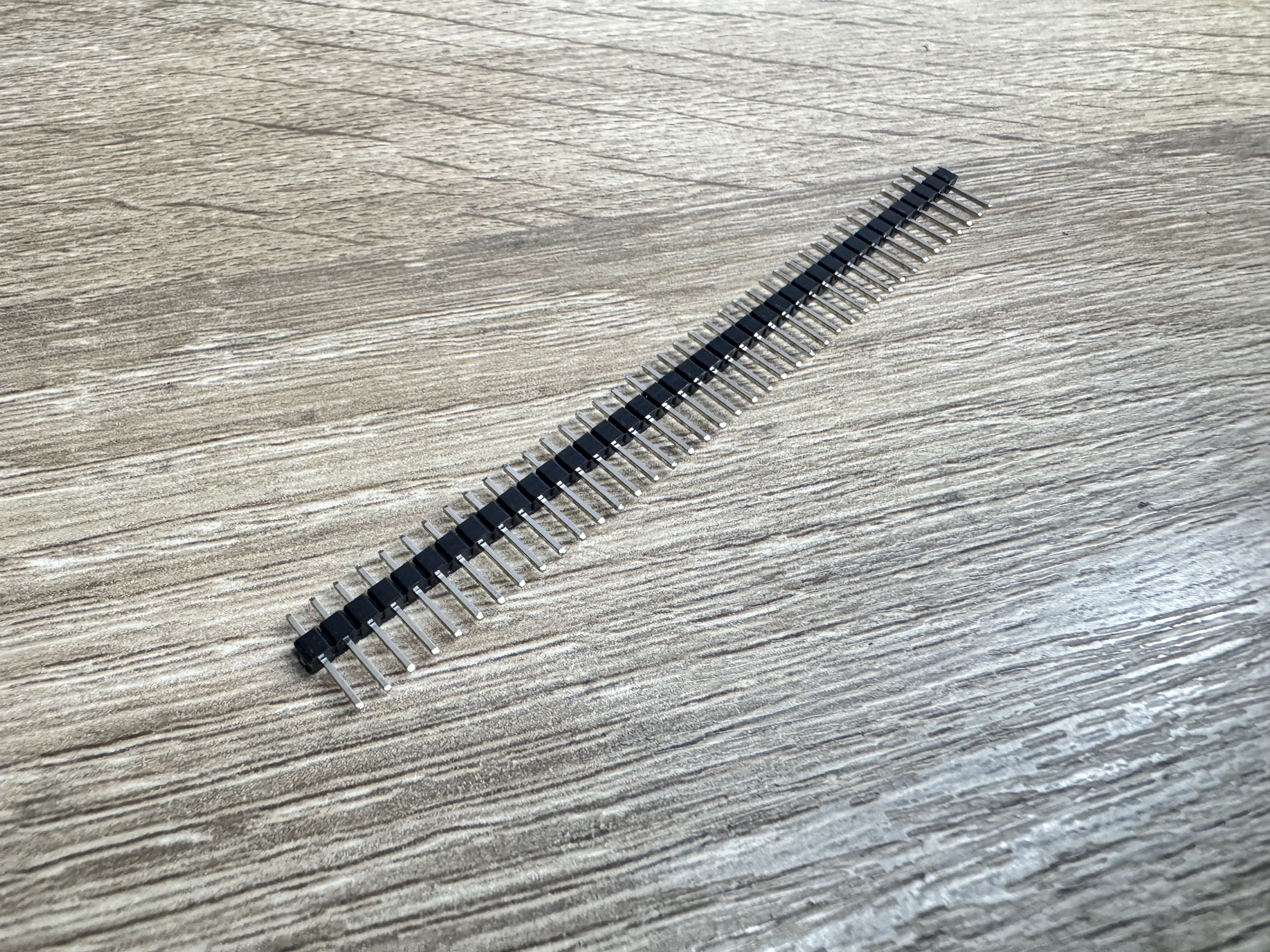 หัวต่อ 40 Pin 1x40 Single Row Male 2.54 Breakable Pin Header PCB JST Connector Strip For Arduino DIY Kit (ชุดละ 5 ชิ้น)