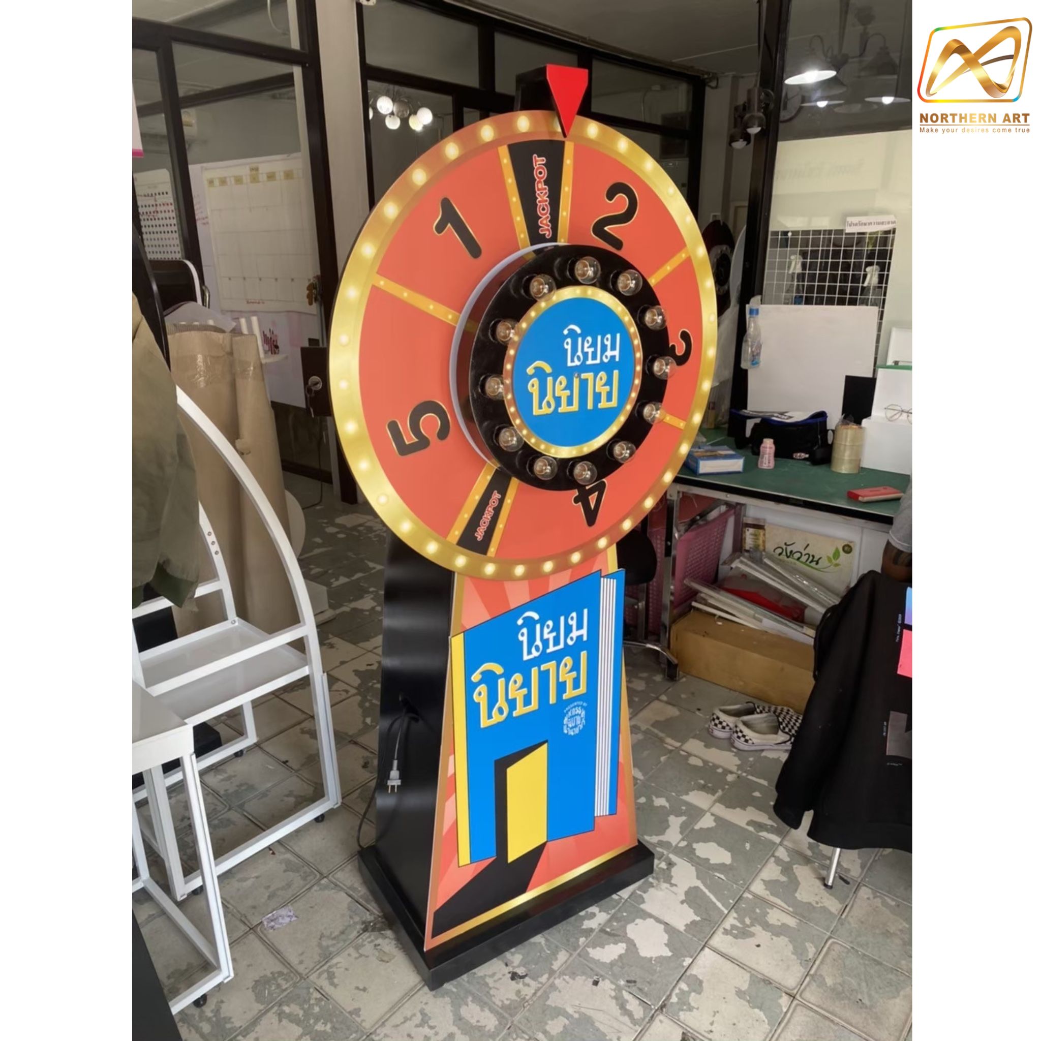 เช่าเกมส์วงล้อ รุ่นไฟกระพริบ ขนาดวงล้อ 80 ซม. สูง 168 ซม.( ราคาเช่าพร้อมสติ๊กเกอร์)