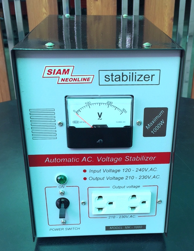 หม้อแปลงรักษาระดับไฟ 220 VAC คงที่อัตโนมัติ SIAMNEONLINE MK-1000 5A/1000W