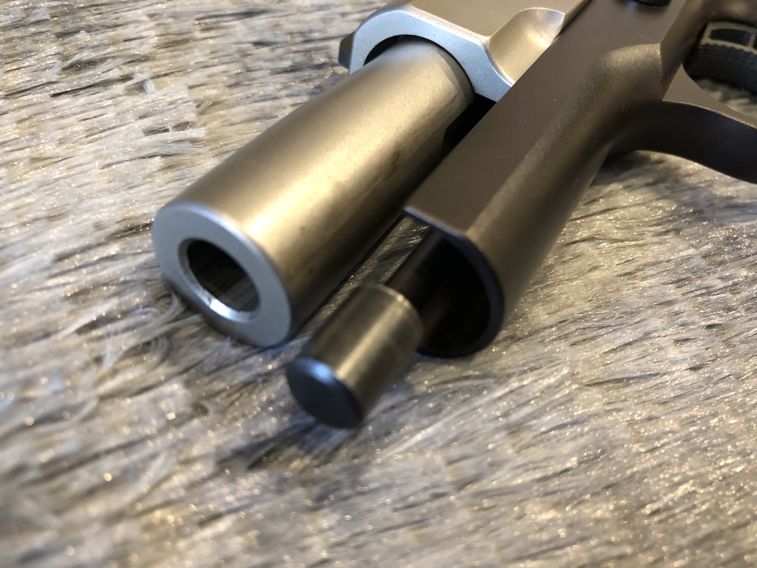 **ติดจอง** [ปืนฝากขายมือสอง] STI CUSTOM ขนาด 9มม เหมามือ 4นิ้วกำลังดี สวยงามตามท้องเรื่อง เดิมทุกจุด มีเสนห์ ไม่มีผลิตแล้ววว !!!