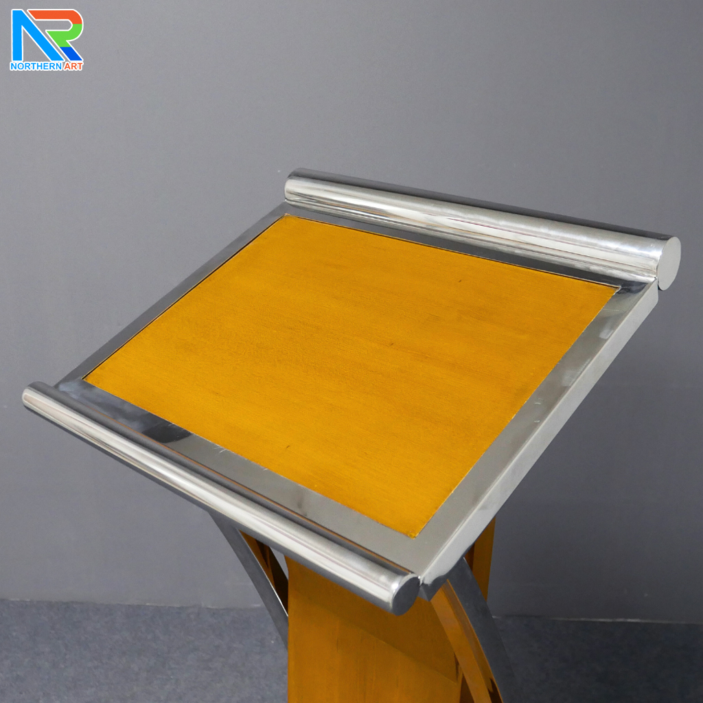 โพเดียมไม้สีสัก ตกแต่งสแตนเลส เกรด304 ขนาด (W) 47 x (D) 44 x (H)120 cm.