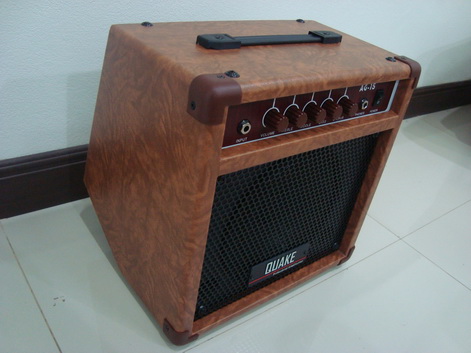 ตู้แอมป์กีต้า QUAKE รุ่น AG-15 อะคูสติก ของใหม่ เสียงดี ลายไม้ ตั้งเฉียงได้
