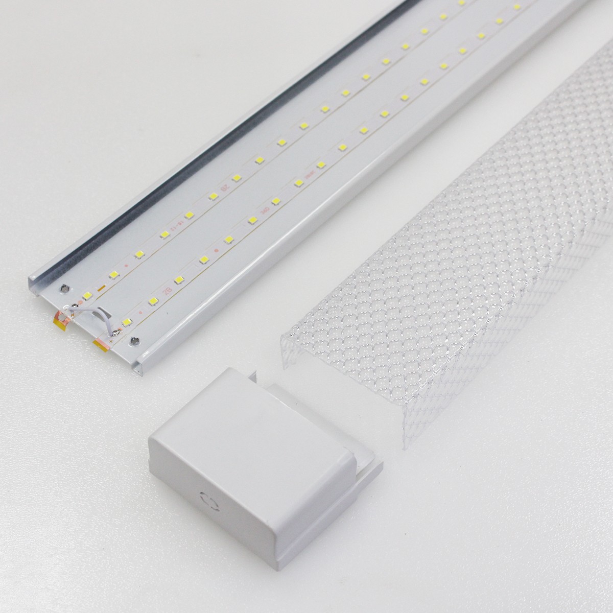 โคมไฟหน้าเกล็ด IWC-LOUVER-LAMP-28W-WH