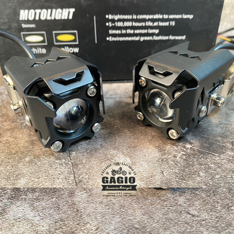 สปอตไลท์จิ๋วทรงเหลี่ยม 60w มี 2 สี สีวอร์ม กับ ขาว สามารถเลือกปรับได้