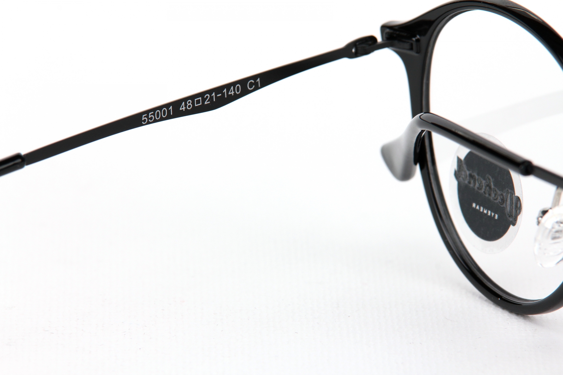 กรอบแว่นสายตา Weekend 55001 C1 Shiny Black