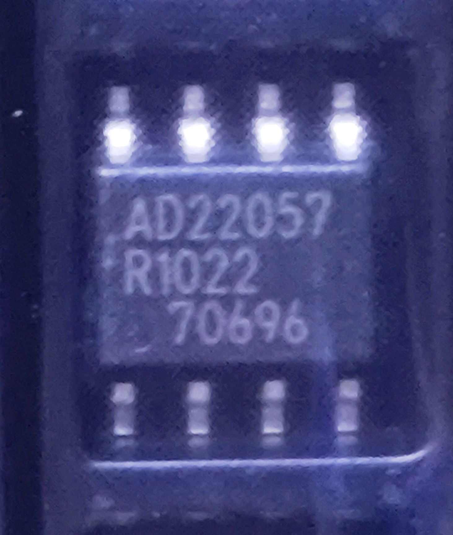 AD22057R