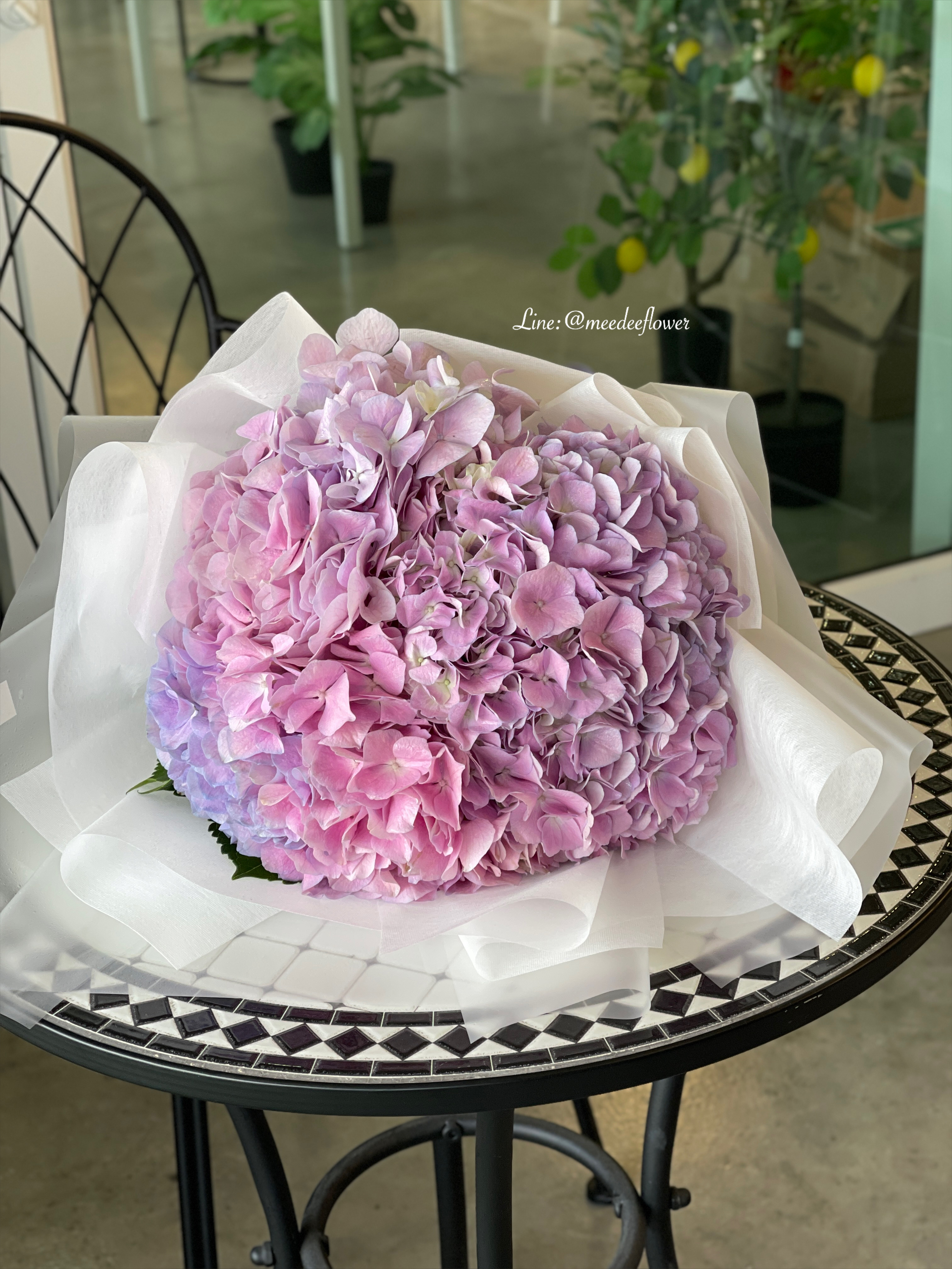 ช่อดอกไฮเดรนเยียสีม่วง ช่อดอกไม้สด