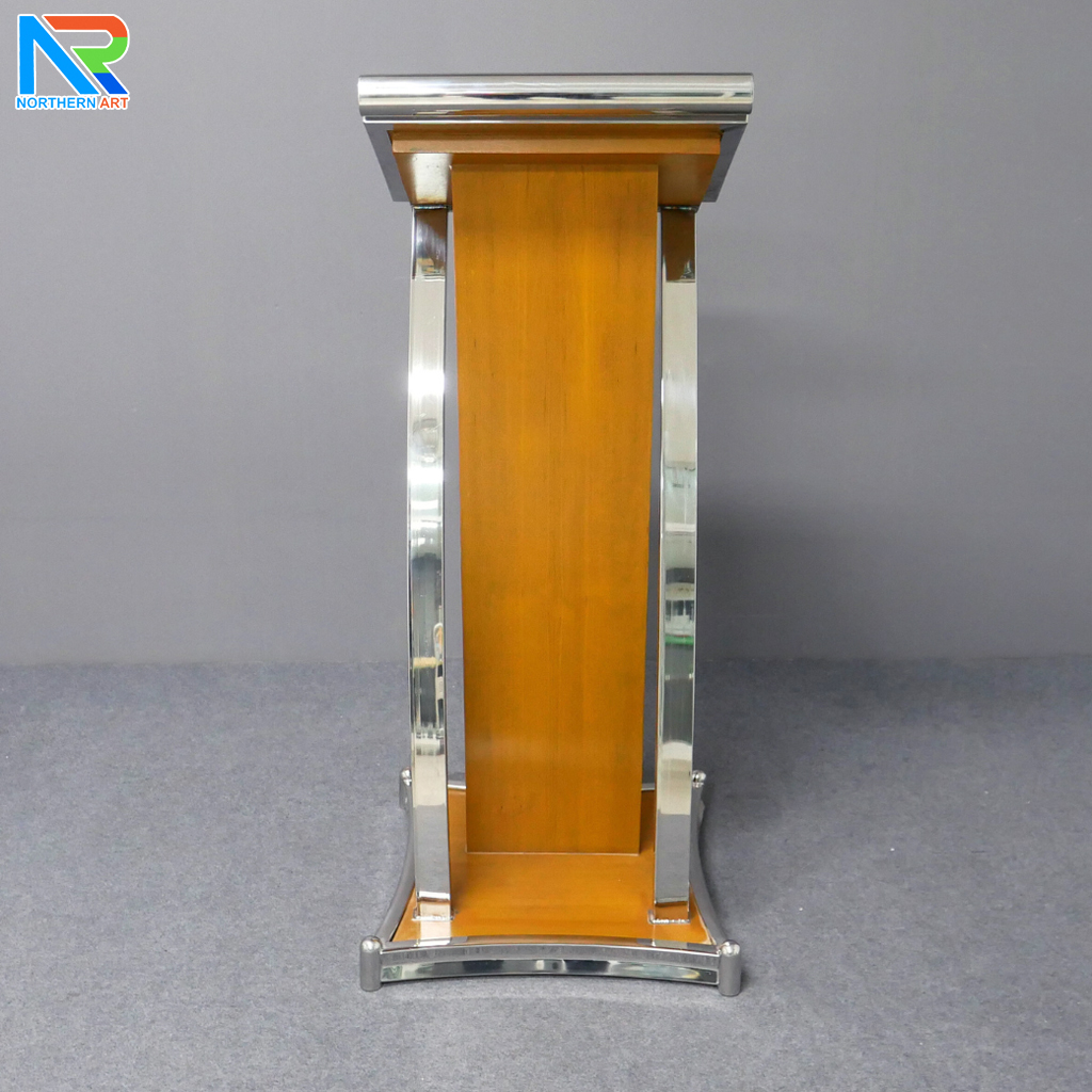 โพเดียมไม้สีสัก ตกแต่งสแตนเลส เกรด304 ขนาด (W) 47 x (D) 44 x (H)120 cm.