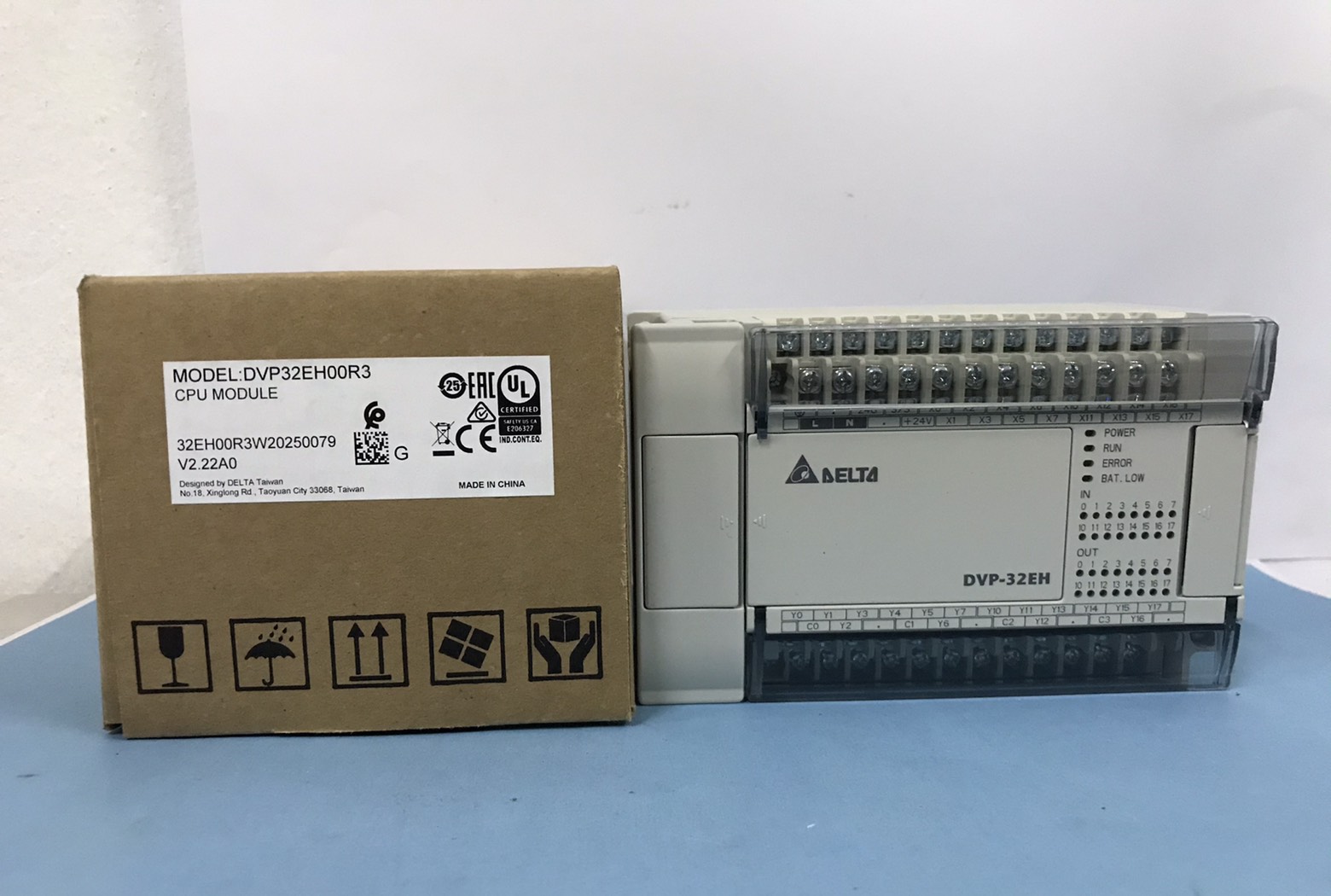 Delta PLC DVP32EH00R3 16DI/16DO 220V (Relay)