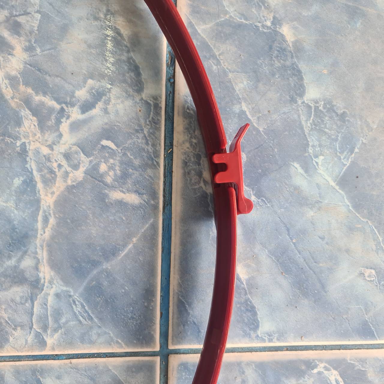 0000946 ขอบรัดตะเเเกรงพัดลม พัดลมมิตซูบิชิ ขอบรัดตะเเกรงพัดลม ตั้งโตีะ ขนาดใบพัด 18 นิ้ว(เส้นผ่านศูนย์กลางขอบ 20 นิ้ว)