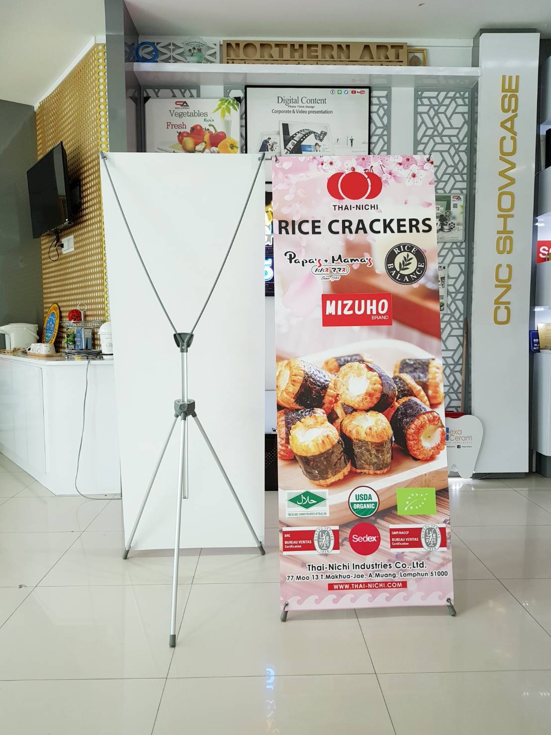 X STAND เอ๊กซ์สแตน รุ่นปรับขนาดได้ 60x160 หรือ 80 x 180 ซม. โครงอะลูมิเนียม ไม่เป็นสนิม ถอดประกอบได้ แข็งแรง ทนทาน