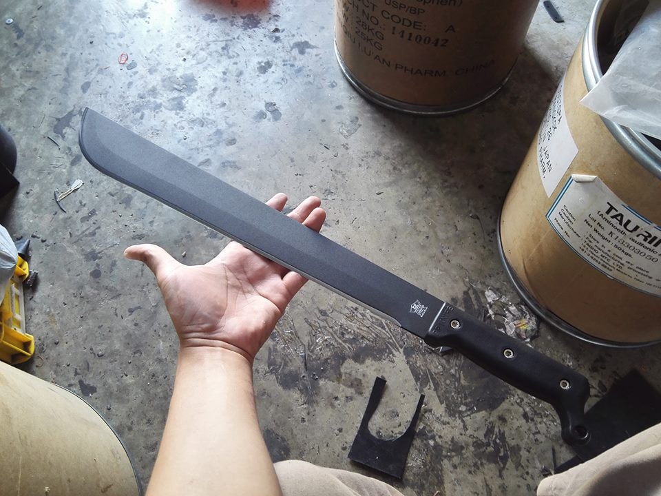 สิงห์ระเริงป่า ใบยาว 18 นิ้ว รุ่นตัวยอดนิยม เป็นงานHandmade by PPKNIFE