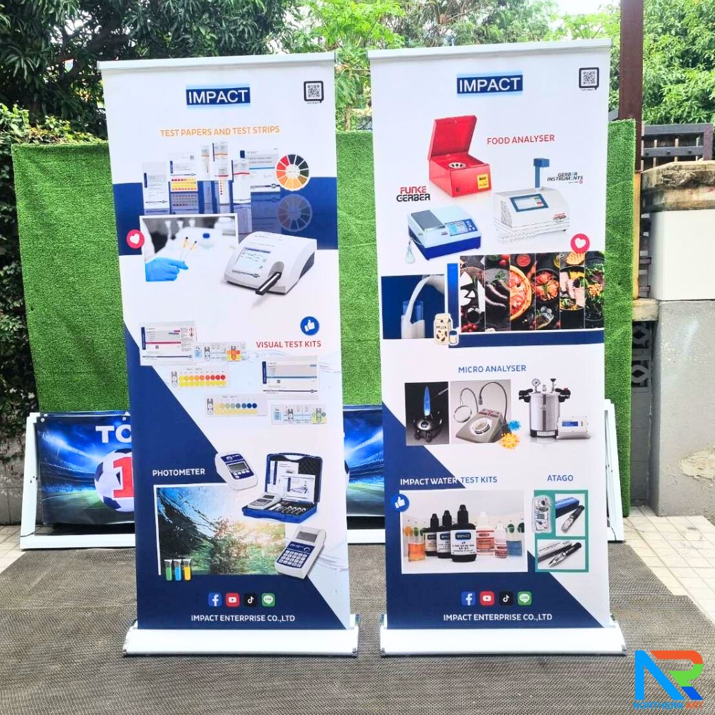 ROLL UP PREMIUM โรลอัพ ขนาด 80x200 ซม. รุ่นพรีเมี่ยม (หยดน้ำ) 1 หน้า วัสดุอะลูมิเนียมอย่างดี ม้วนเก็บได้ง่าย ฐานกว้าง แข็งแรง