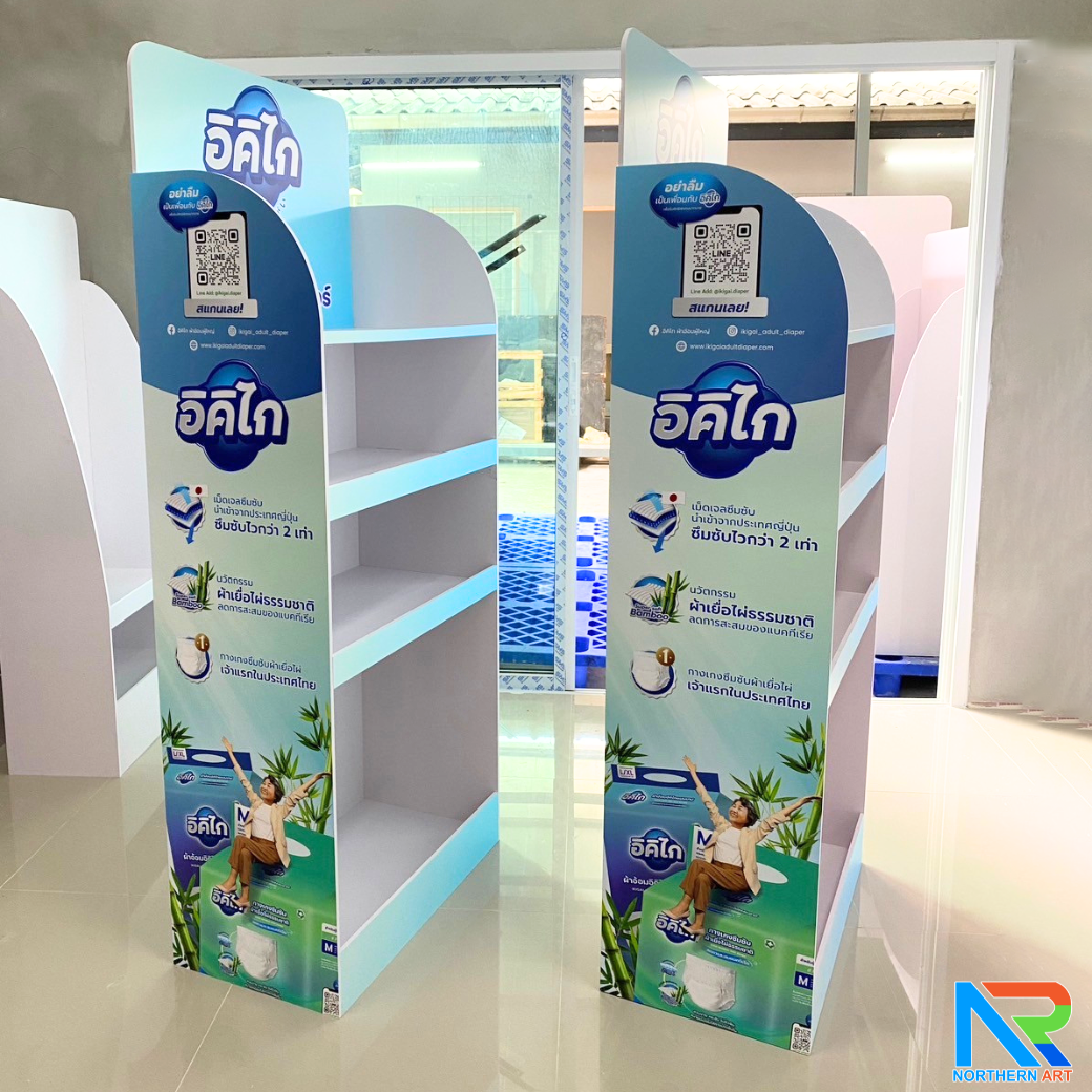 ชั้นวางสินค้าพลาสวูด 4 ชั้น ขนาด(W)45 x (D)35 x (H)135 ซม.พร้อมงานพิมพ์ พลาสวูดหนา 8 มม. สั่งผลิตตามแบบ