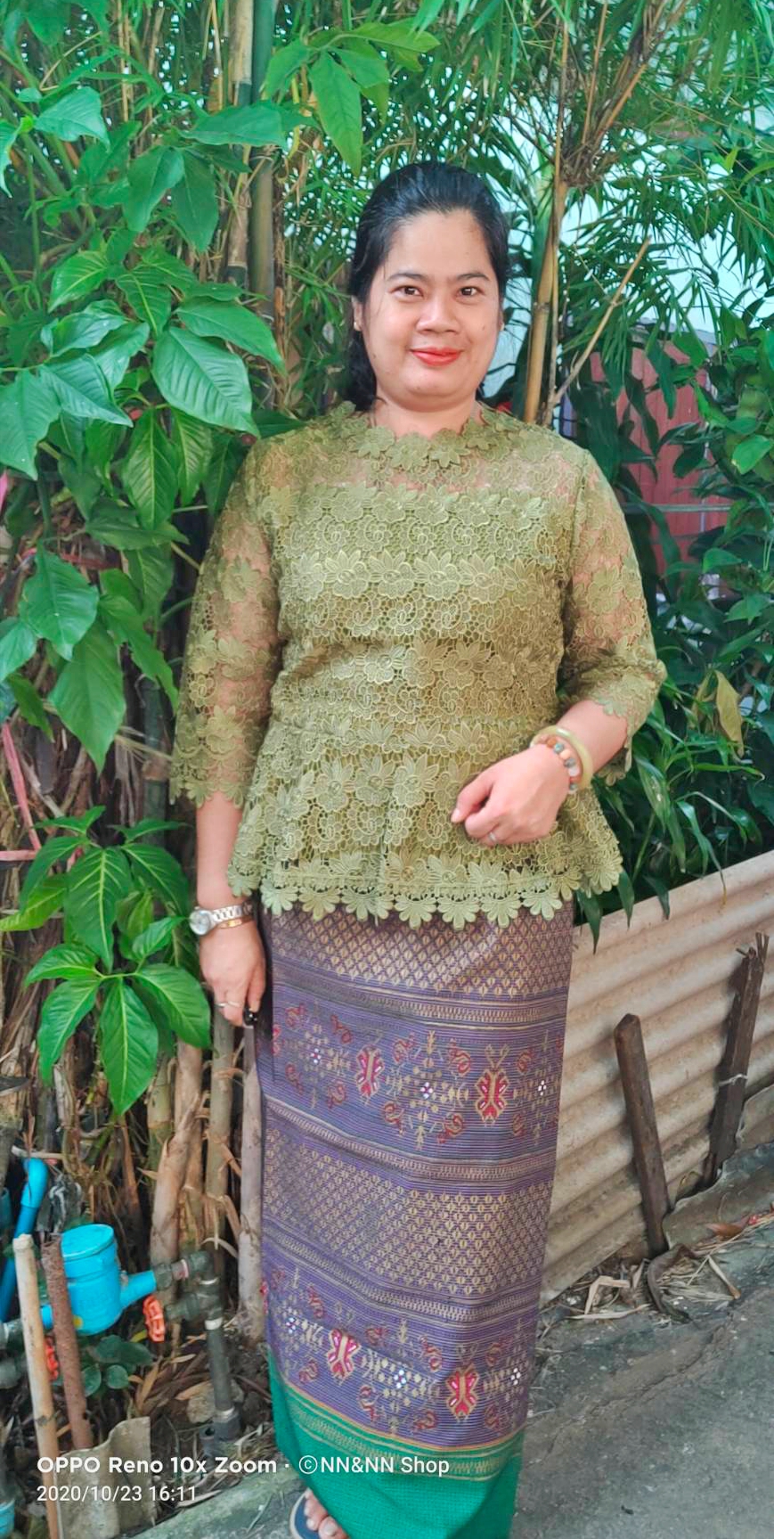NNandNN Shop 11 0001 เสื้อลูกไม้ + ผ้าถุงลูกแก้วลพบุรี พื้น หลายสี หลายขนาด