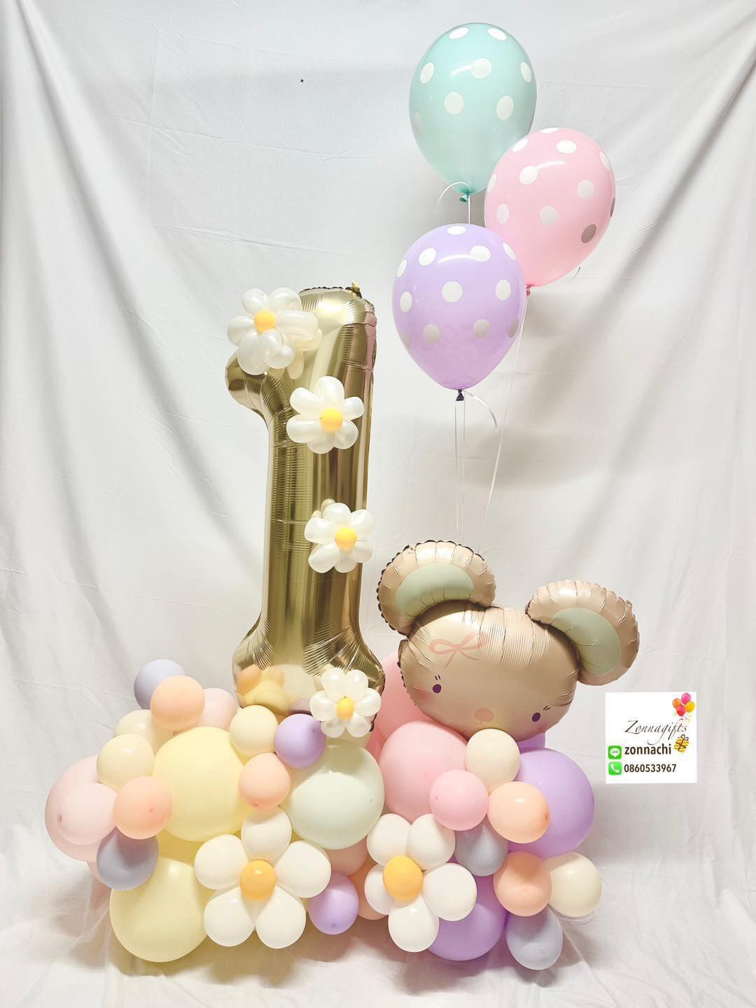 First yr balloon ~ daisy