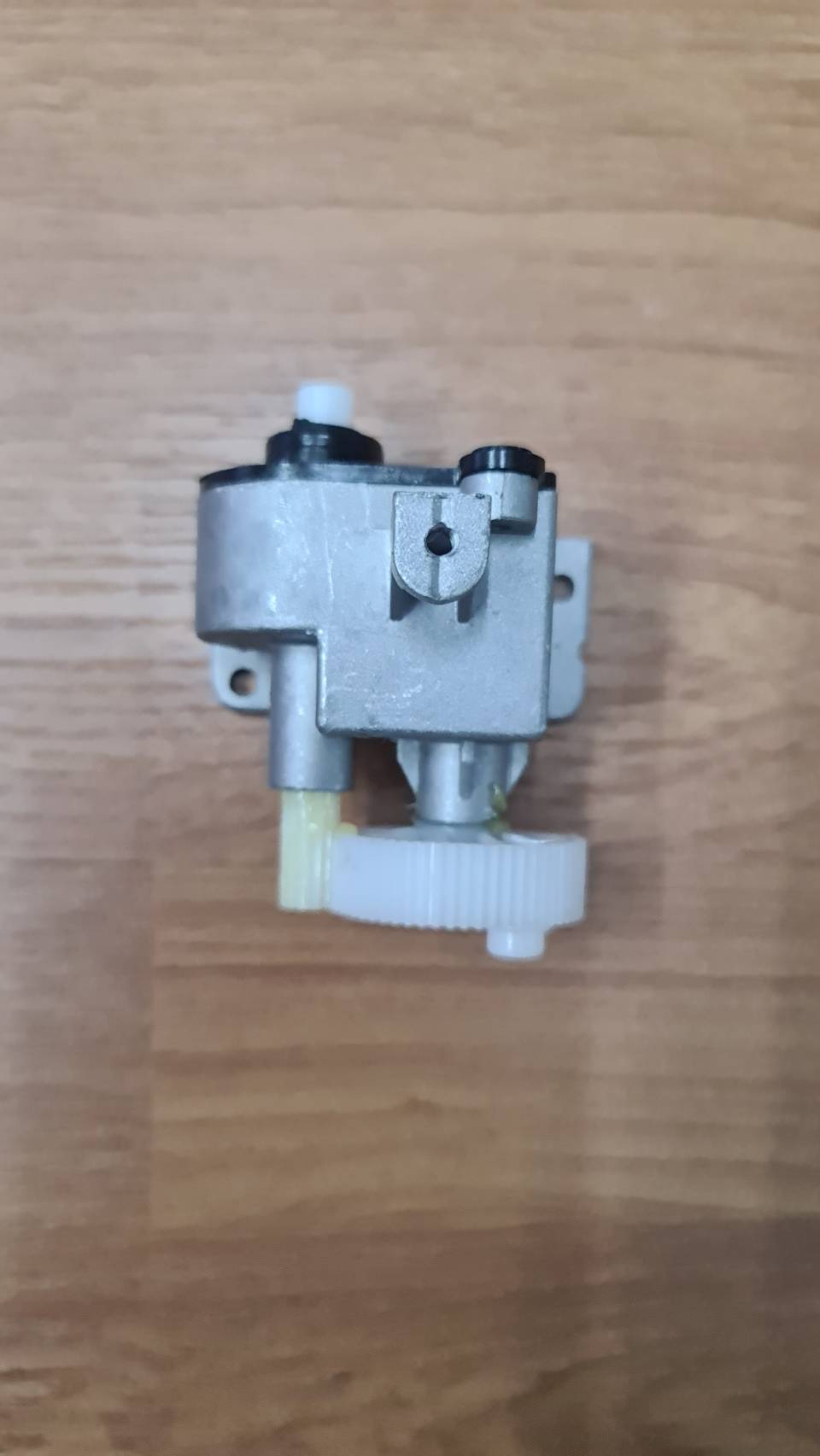 0000056 กระปุกพัดลม กระปุก เฟือง ส่าย พัดลม ฮาตาริ hatari ขนาด 16-18 นิ้ว อะไหล่แท้ เกียร์ ส่ายพัดลมยกชุด