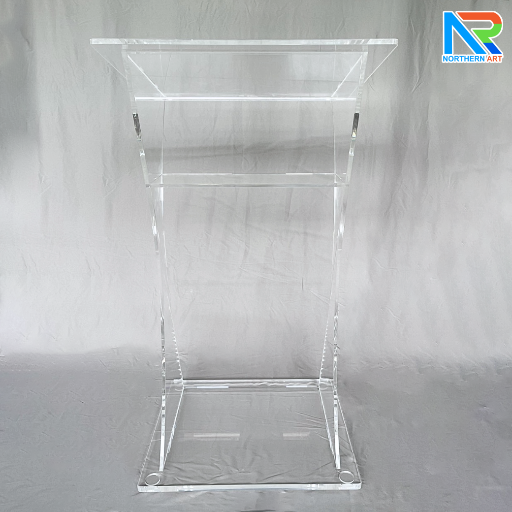 โพเดียม อะคริลิคใส ขนาด(W)60 x (L)50 x (H)110 cm. TOP เอียงพร้อมกันตก วัสดุอะคริลิคใส หนา 10 มม.