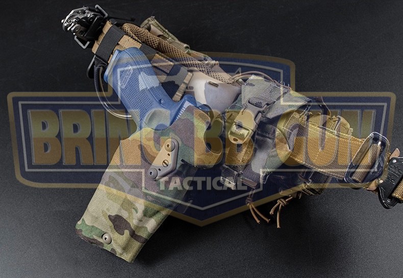 ซองปืนพกนอกปลดนิ้วโป้ง สำหรับGlock และ ไฟฉาย (Glock 17 + X300) ◼ มือขวา ◼