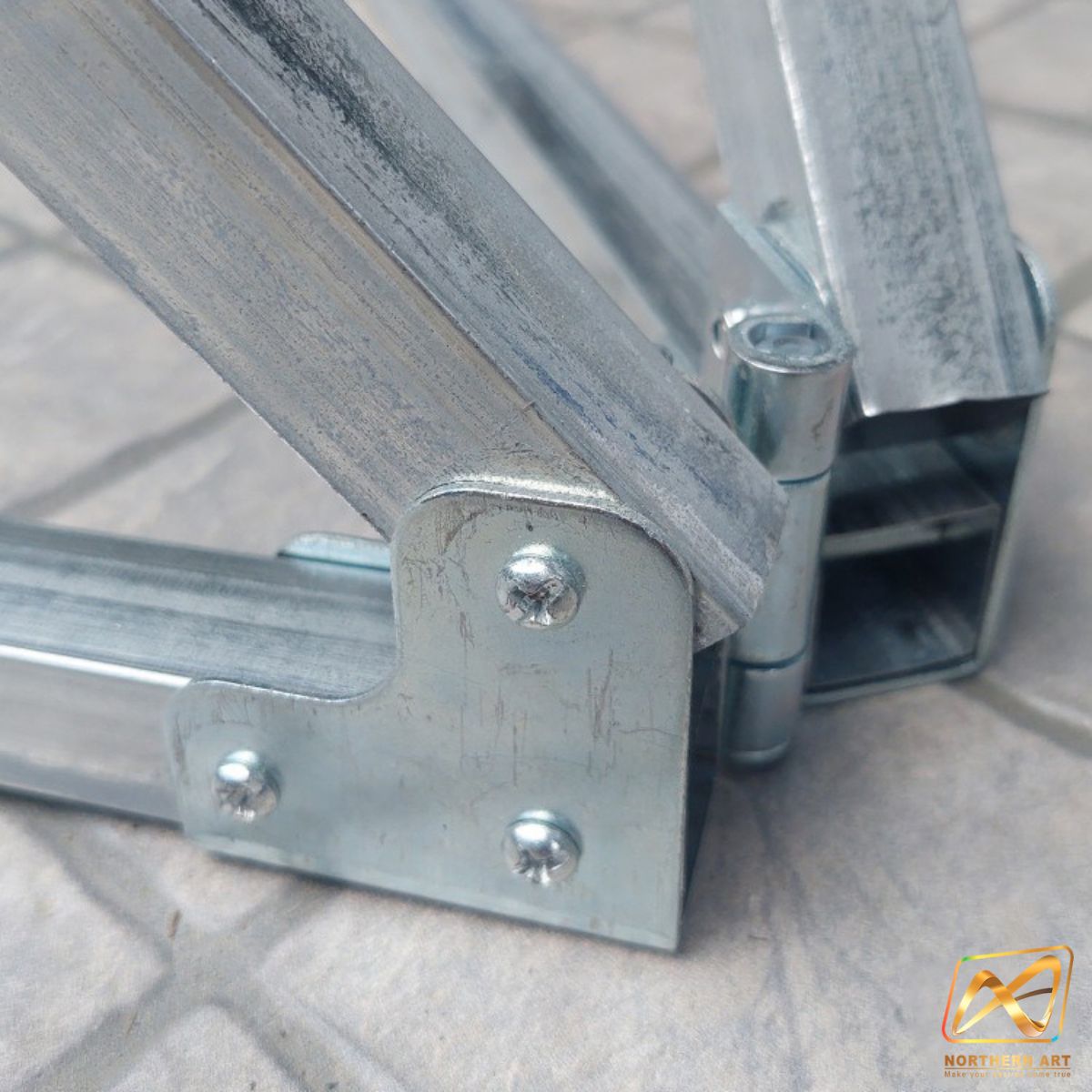 VINYL BACKDROP OUTDOOR บคดรอบไวนิล รุ่น 3x4 ขนาด (W)400 x (H)300 cm. โครงอะลูมิเนียมพร้อมขาค้ำยัน ถอดประกอบและพับเก็บได้ แข็งแรง เหมาะกับงานภายนอกอาคาร