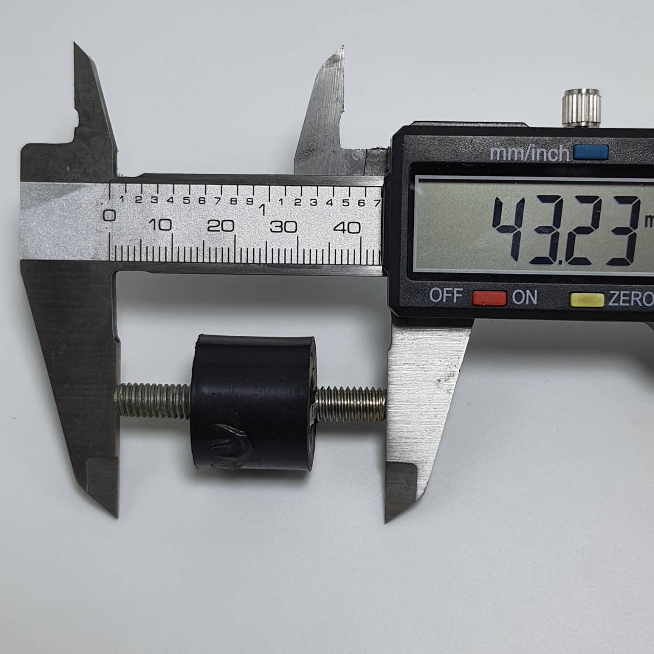 ยางแท่นเครื่อง 767 (สั้น) ใช้กับเครื่องพ่นยา 767
