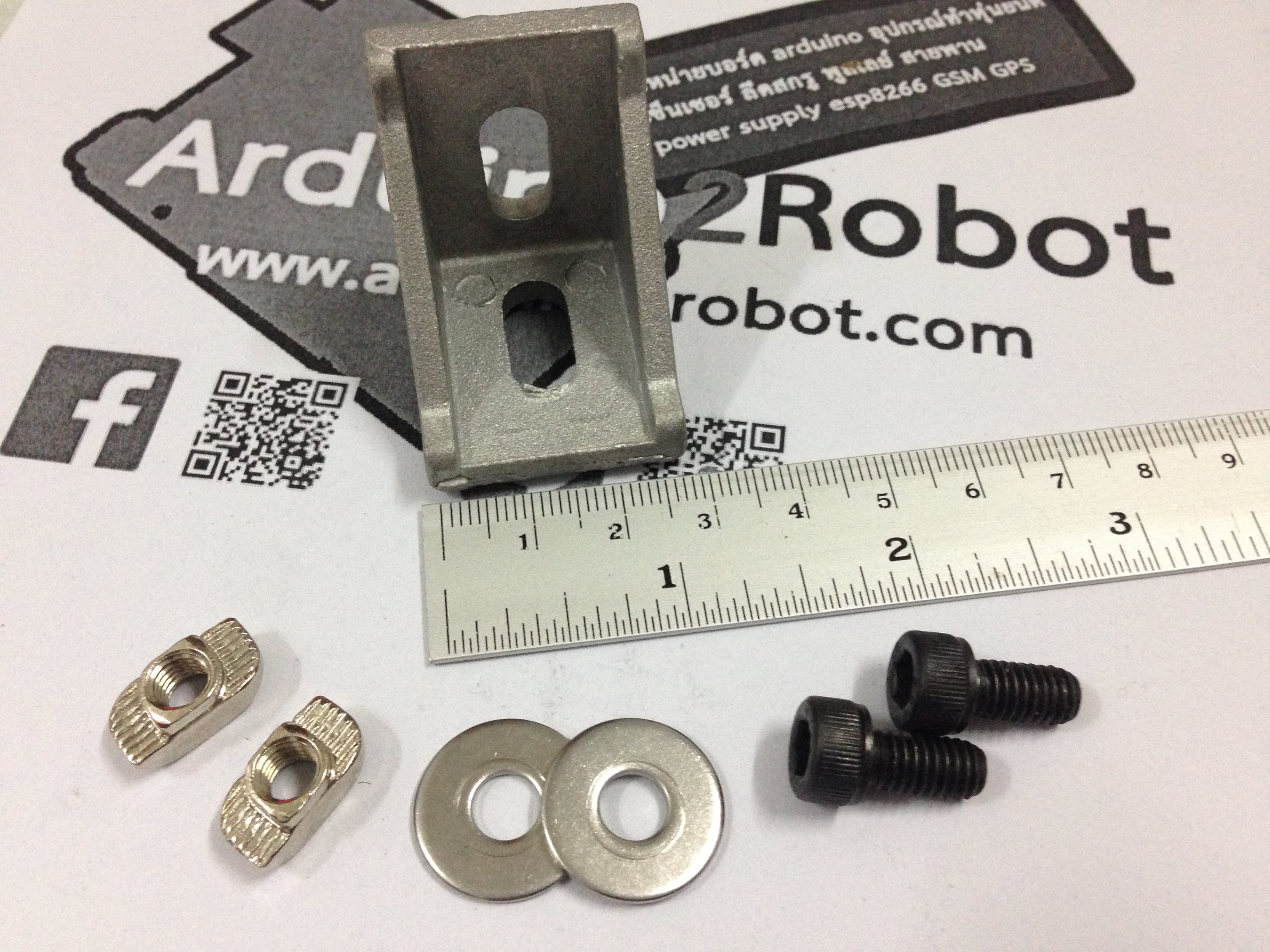 Bracket D 30 สำหรับอลูมิเนียมโปรไฟล์ 3030 พร้อมชุดน็อตยืด Free-Nut M6