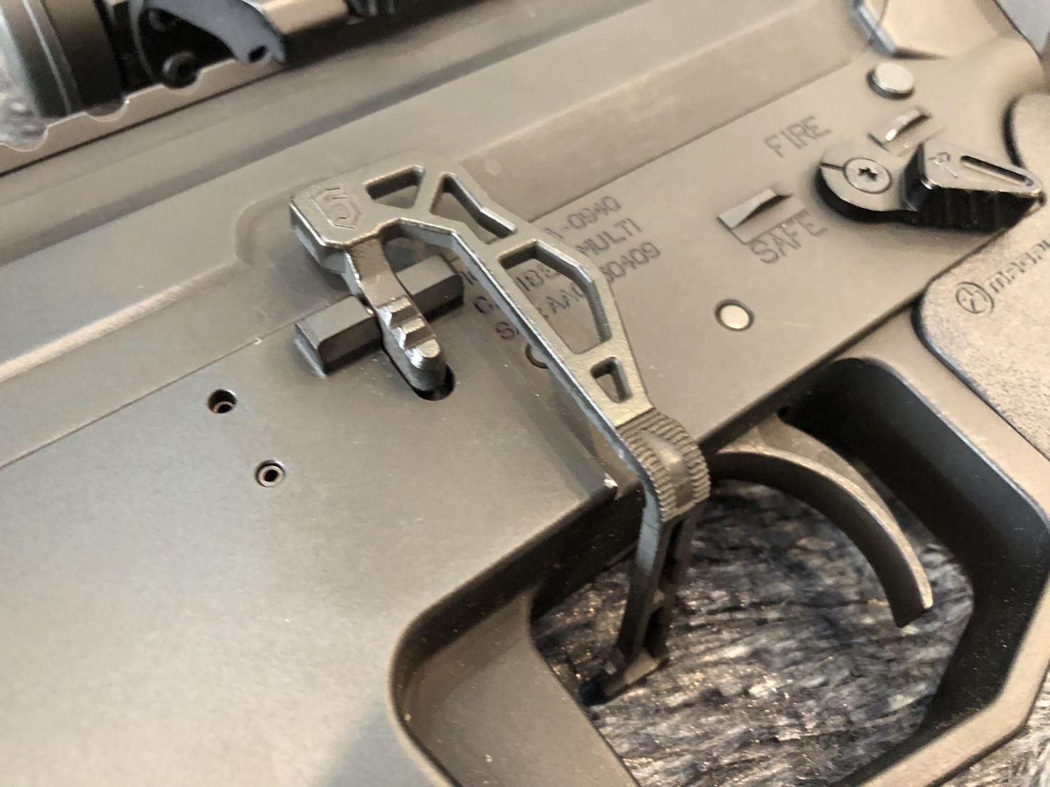 [ปืนฝากขายมือสอง] Angstat 9mm แต่งมาครบพานท้าย แม็กเล็กของGlockนะครับ คุ้มมาก เอกสารครบ พร้อมโอนกทม **รับประกันเช่นเดิม**