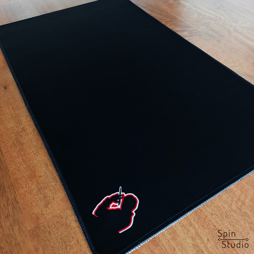 แผ่นรองเมาส์ รองเป็นพื้นหลังคลิปควงปากกา ขนาด 30x60 cm²