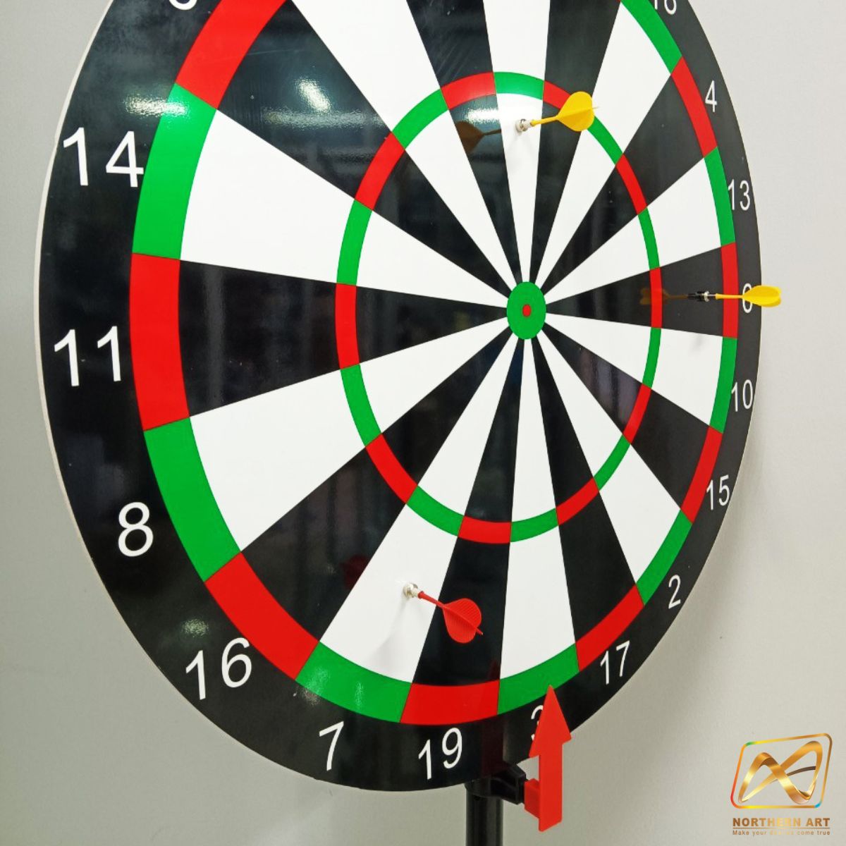 เกมส์ปาเป้าตั้งพื้น ขนาด 80 cm. หมุนได้ พร้อมลูกดอกแม่เหล็ก 10 อัน ปรับระดับสูงต่ำได้ตามความต้องการ ปลอดภัย จัดเก็บง่าย