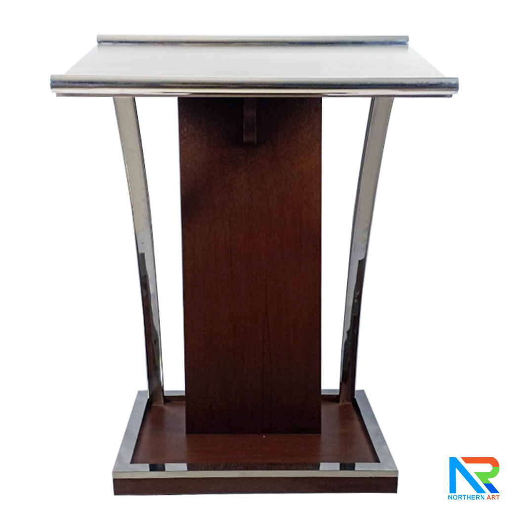 โพเดียมไม้ยืนคู่ Top หุ้มสแตนเลสยืนคู่ สีโอ๊คน้ำตาล ขนาด (W) 90x (L) 59 x (H) 120 cm. พร้อมตกแต่งเสาโค้งสแตนเลสเกรด304