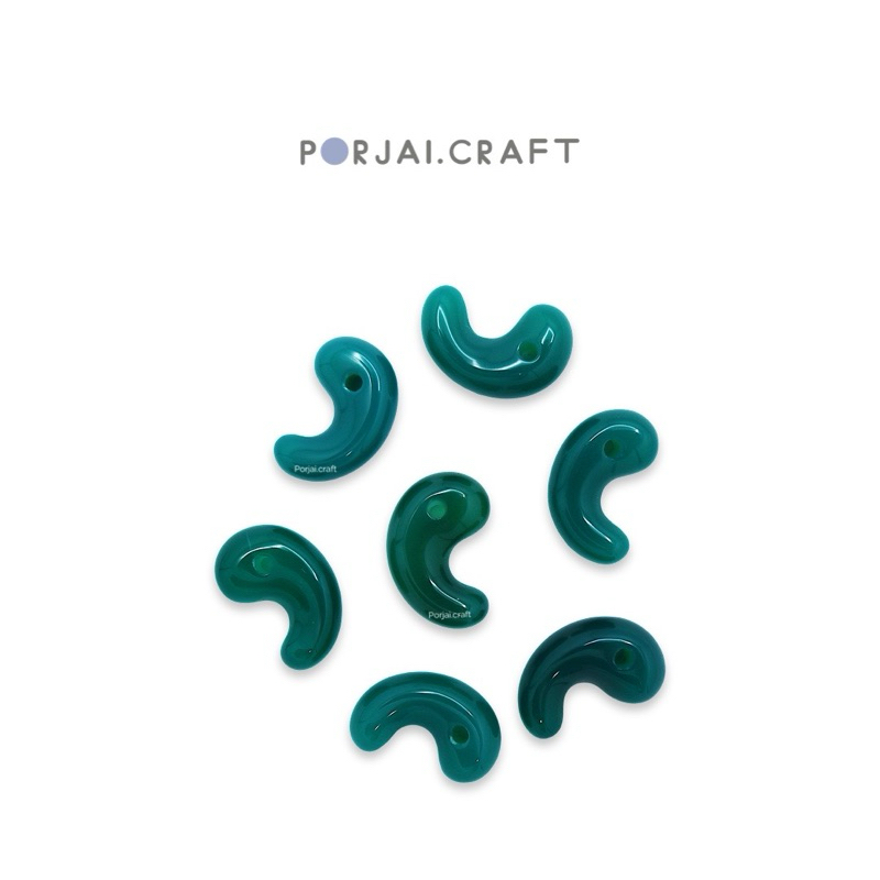 Green Agate Magatama Beads ลูกปัดอาเกตสีเขียว 15mm
