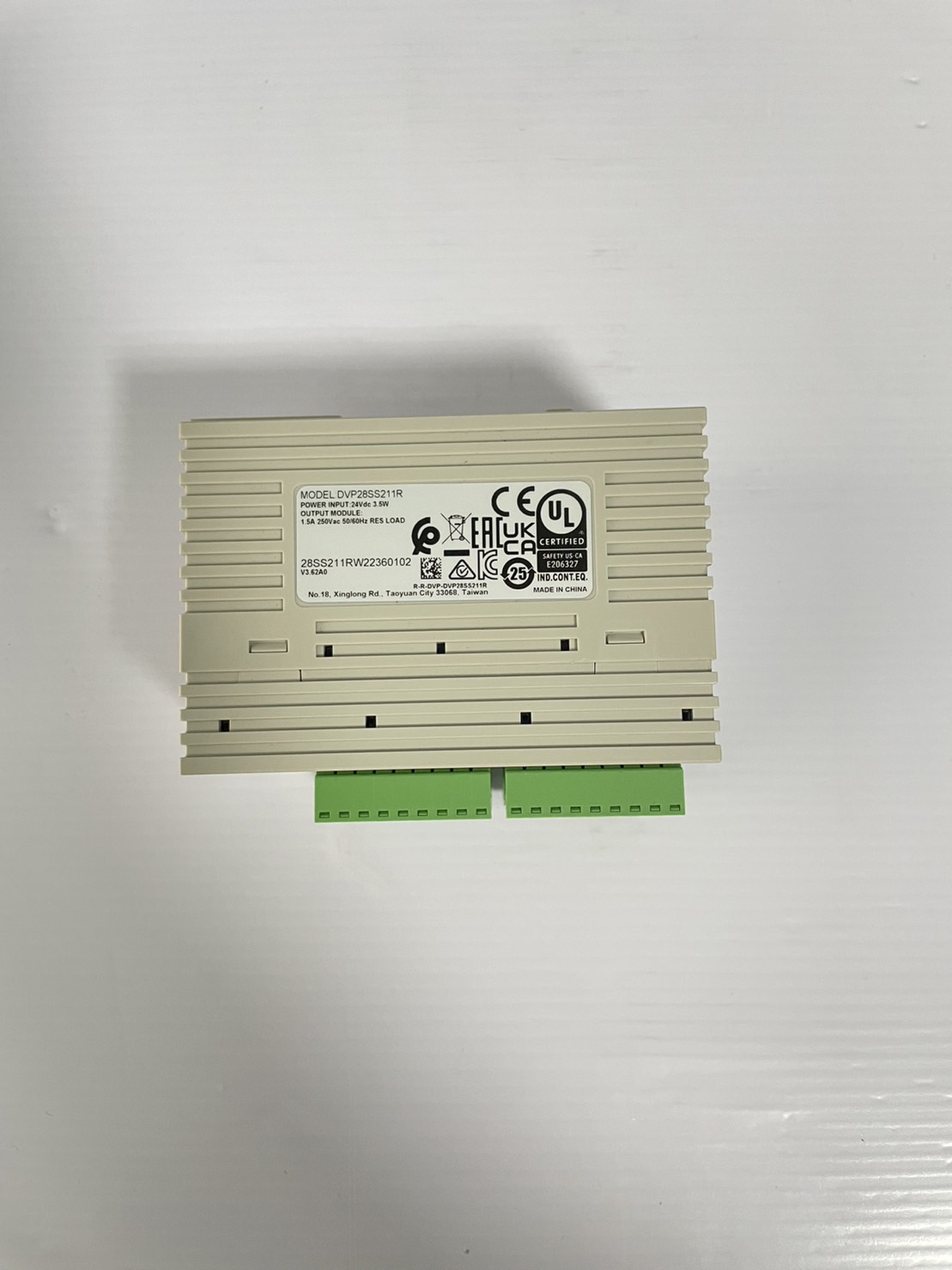 Delta PLC DVP28SS211R 16I/12O 24V (Relay)