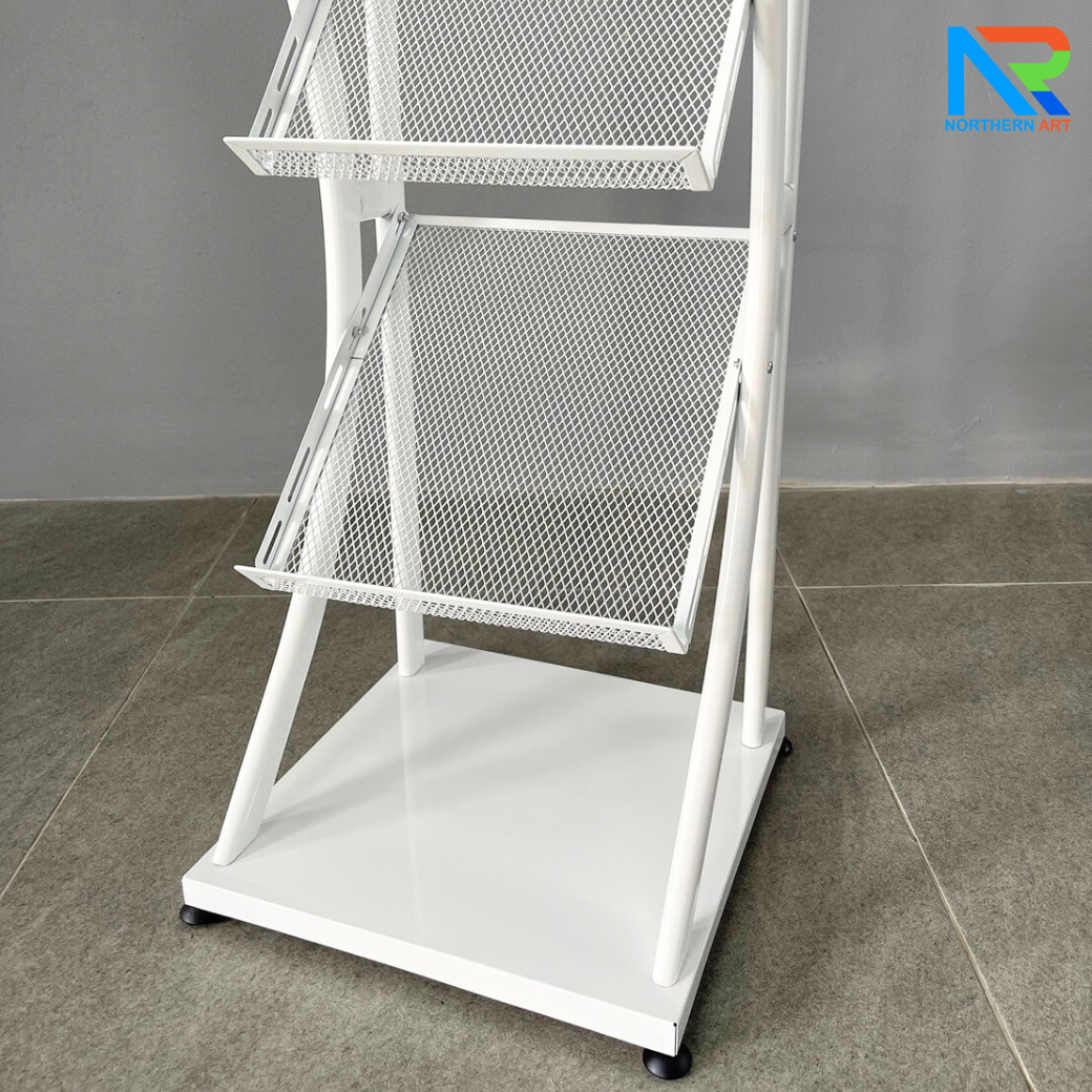ชั้นวางโบรชัวร์เหล็กA4 สีขาว 4 ชั้น ทรง S ขนาด (W)31.5 X (L)31 X (H)149 cm. ถอดประกอบได้