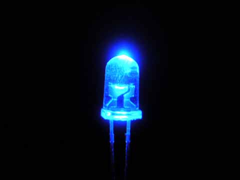 Led superbright 5MM 100 ตัว ใสออกสีน้ำเงิน สว่าง สีสวย ทันสมัย เกรด AAA สว่างมาก สีเสมอเท่ากันทุกหลอด