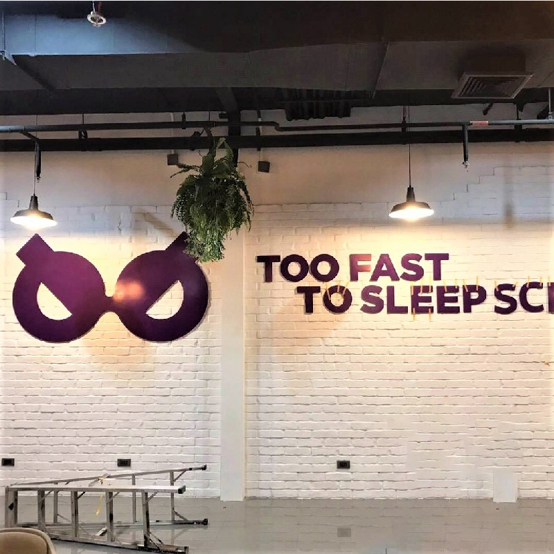 ป้ายอักษรพลาสวูด (ราคาขึ้นอยู่กับขนาดและจำนวนอักษร) ราคาเริ่มต้นที่...