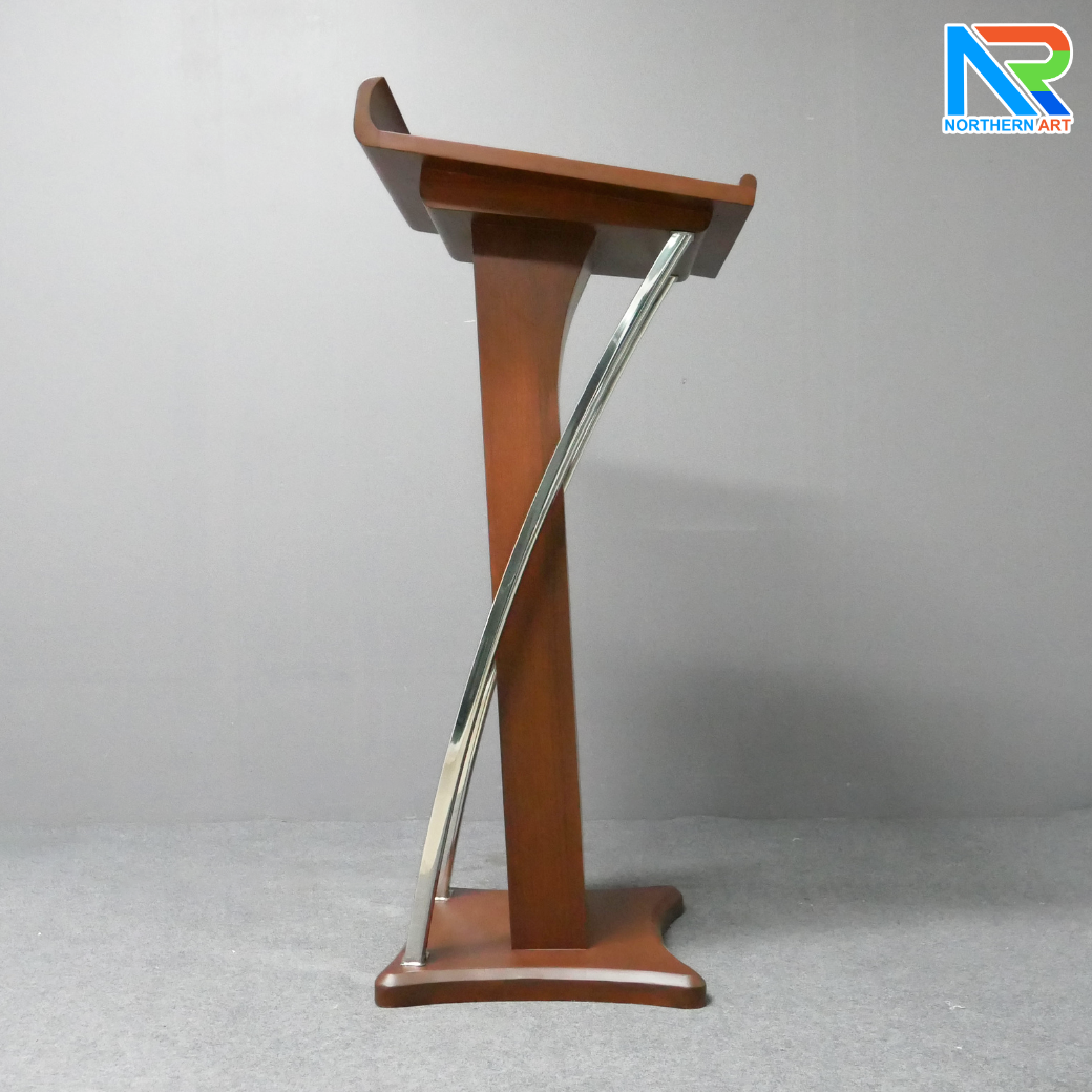 โพเดียมไม้ สีโอ๊คแดง ตกแต่งสแตนเลสเกรด304 ขนาด (W) 55 x (L) 50 x (H) 120 cm.