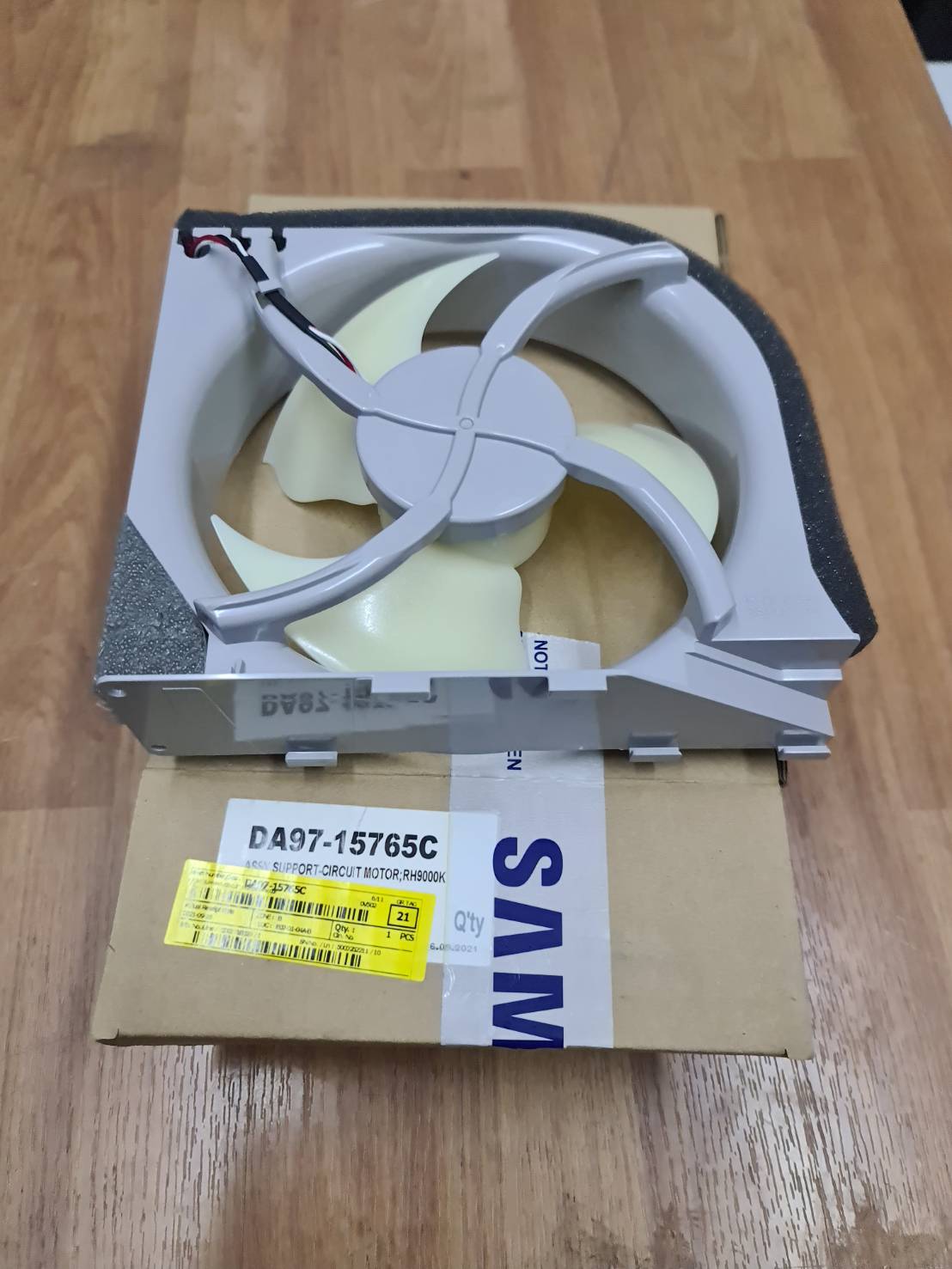 0000915 ชุด มอเตอร์ พัดลมคอนเดนเซอร์ตู้เย็น DA97-15765A DA97-15765C มอเตอร์พัดลม