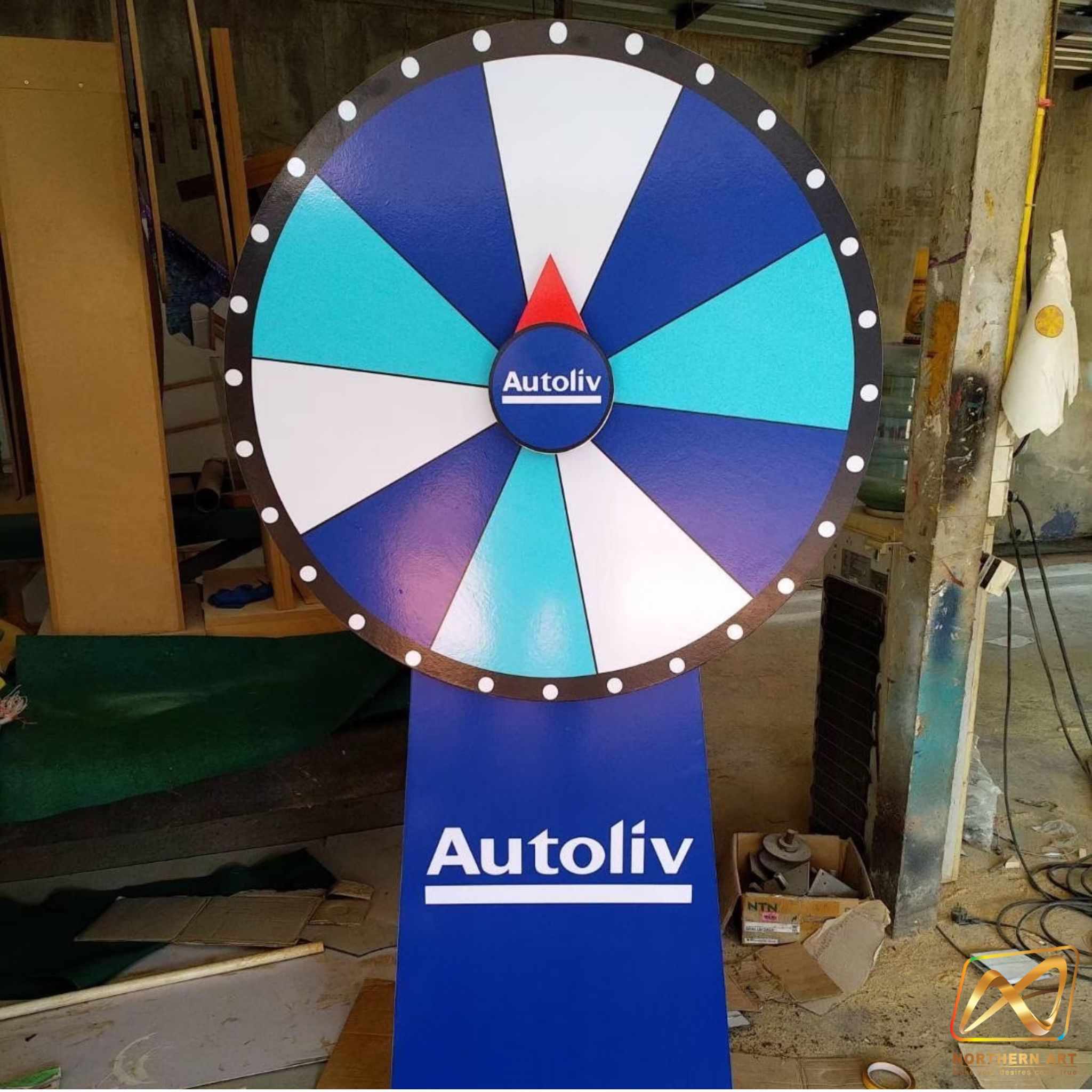 เกมส์วงล้อไม้ ตั้งพื้น ขนาดวงล้อ 80 ซม. สูง 168 ซม. มีล้อเลื่อน สามารถอออกแบบสติ๊กเกอร์ได้ตามความต้องการ