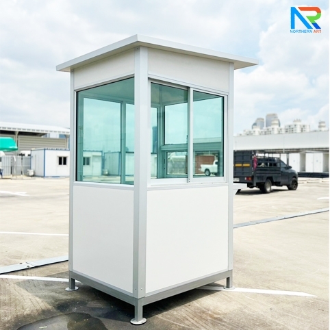 ป้อมยามสำเร็จรูป รุ่น ISOWALL ขนาด 1.20x1.20 ม.โครงสร้างเหล็ก ผนังISOWALL หนา 50 มม.กรอบประตู-หน้าต่าง อะลูมิเนียมสีเงิน