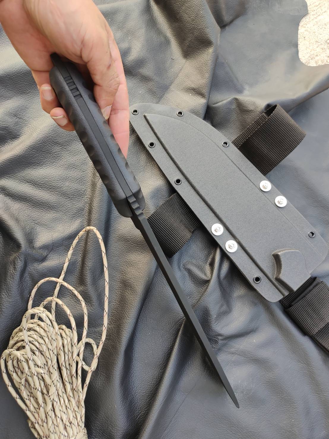 มีดซีรีย์ใหม่จากค่าย PPKNIFE ใบใหญ่สะใจ สันหนา 6 มิล มิติของใบมีดขนาดเหมาะมือไม่เป็นภาระในการพกพา