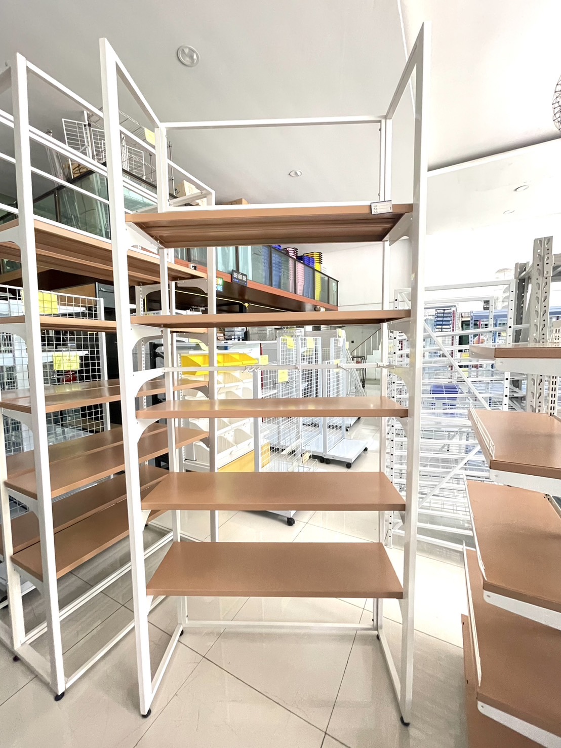 ชั้นเหล็กมินิมอล สไตล์ญี่ปุ่น แบบ Miniso ชั้นวางของริมผนัง ที่เป็นกระแสที่สุดในตอนนี้