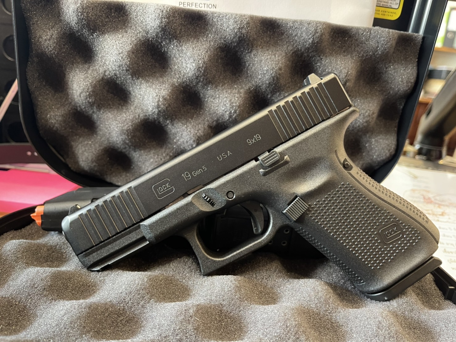 Glock 19 Gen5 AUSTRIA 9MM สวัสดิการกรมการปกครอง (ไม่ได้แจกฟรี ไม่กดสั่งเล่น ต้องติดต่อร้านเข้ามาก่อนครับ)