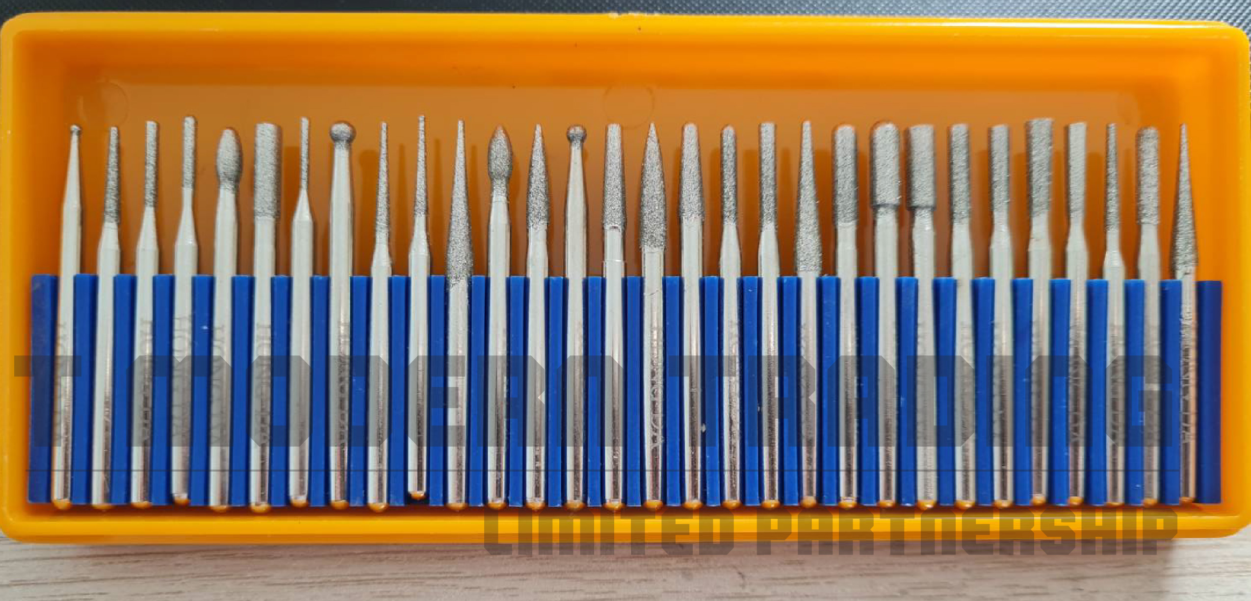 ดอกเจียรเพชรแกน 3 มิล หัวเจียร หัวขัดเพชร ใช้ขัดเจียรตกแต่งงาน โลหะ หิน พลอย ขนาดแกนจับ 3 มิล. (30 ชิ้นต่อชุด)