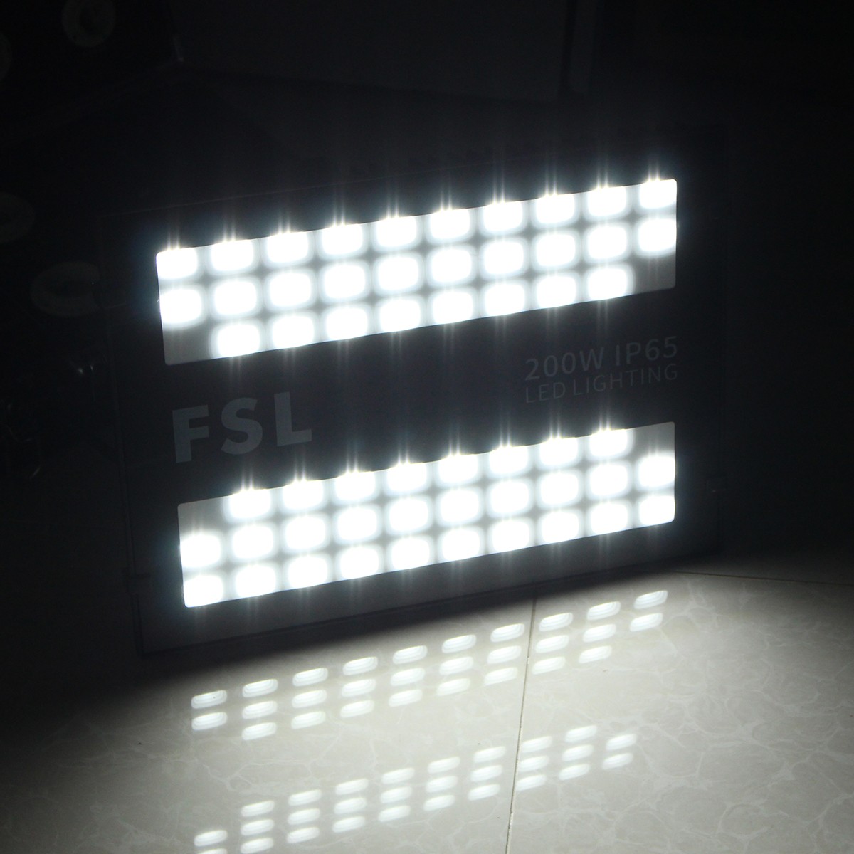 สปอร์ตไลท์ FSL-SPL-808A-200W แสงขาวและแสงวอร์มไวท์