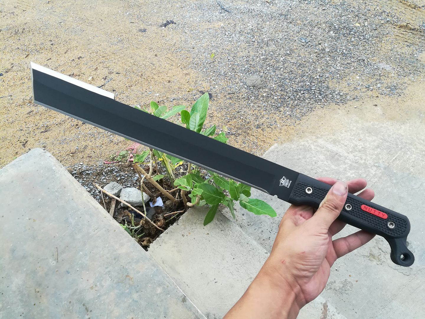 สิงห์คำราม ใบคม2 ฝั่ง ครึ่ง เหมาะกับงานที่ต้องการใช้หน้างานเต็มพื้นที่ เป็นงานHandmade by PPKNIFE