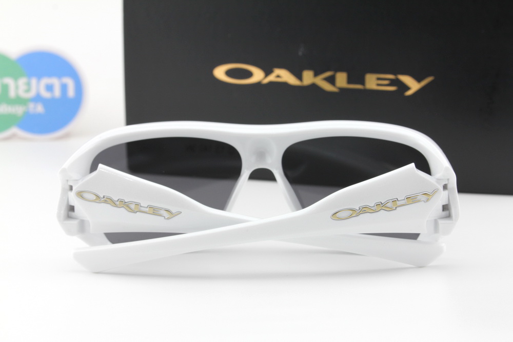 Oakley CHAMINADE Pearl White/Prizm Black SKU#OO9492-02