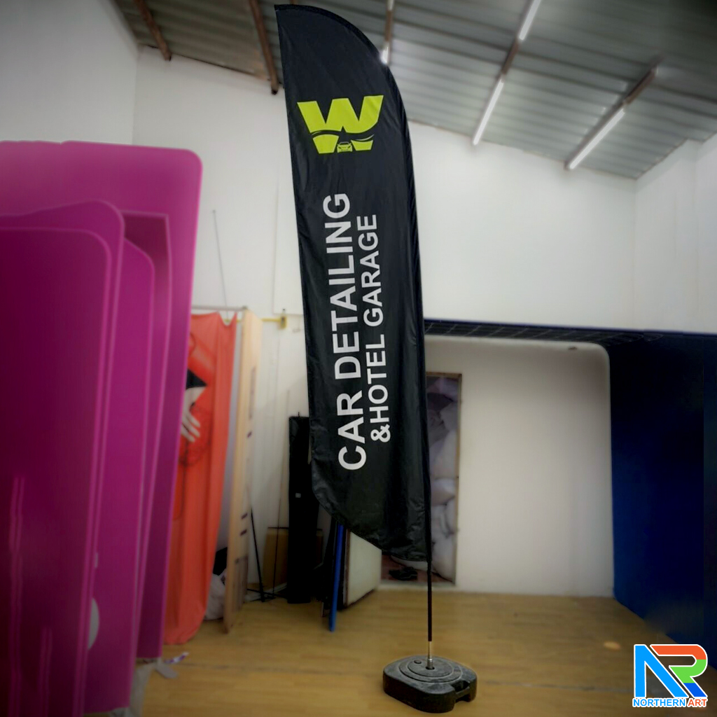 ธงชายหาด รุ่น 2IN 1 ขนาด L แบบใบกล้วย สูง 400 cm.(เมื่อประกอบเสาและผ้าแล้ว) ถอดประกอบได้ พร้อมกระเป๋า 1 ใบ