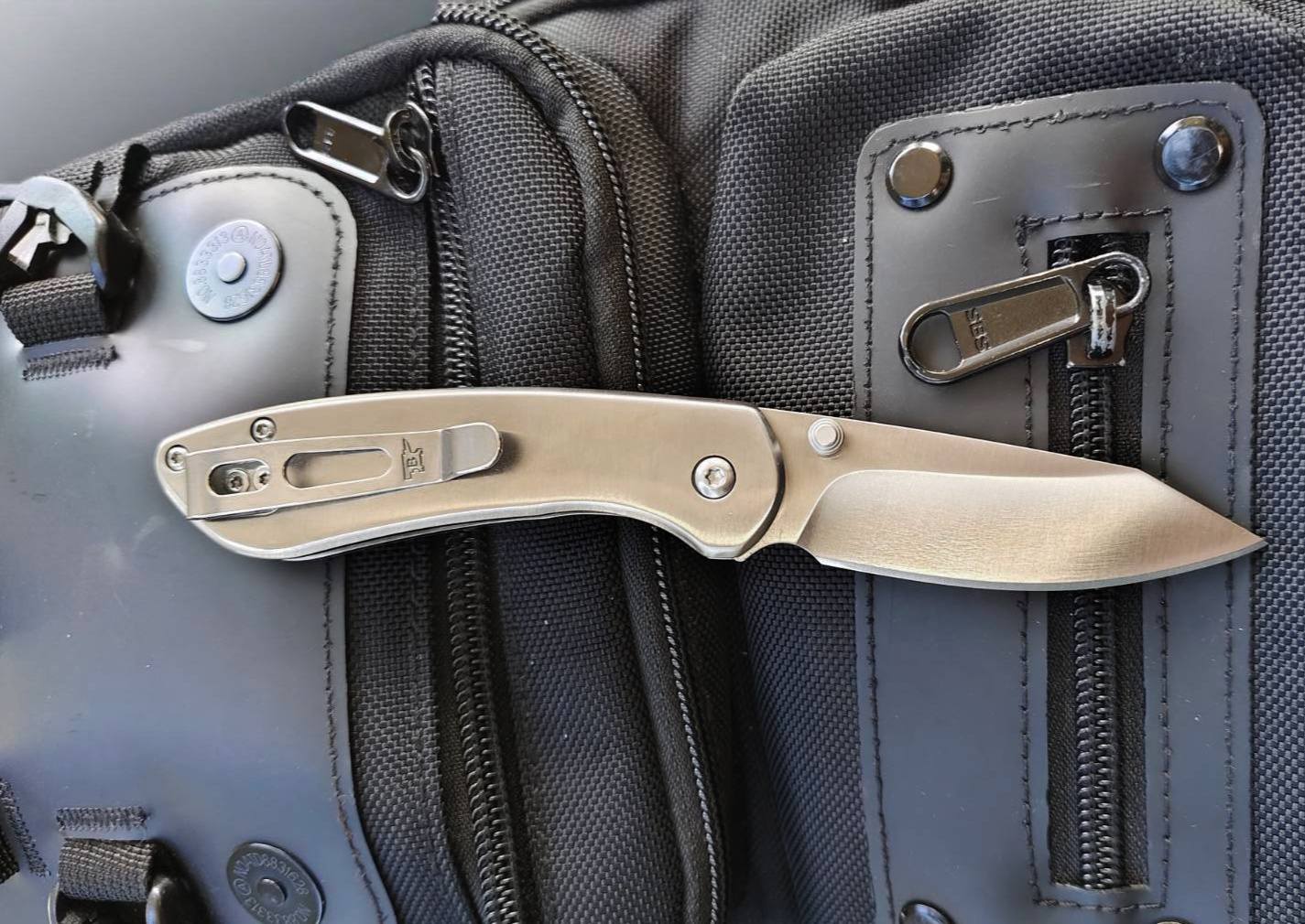 มีดพับระบบ Button Lock รุ่นแรกของ Buck มีดพับพกพาที่สมบูรณ์แบบสำหรับทุกวัน