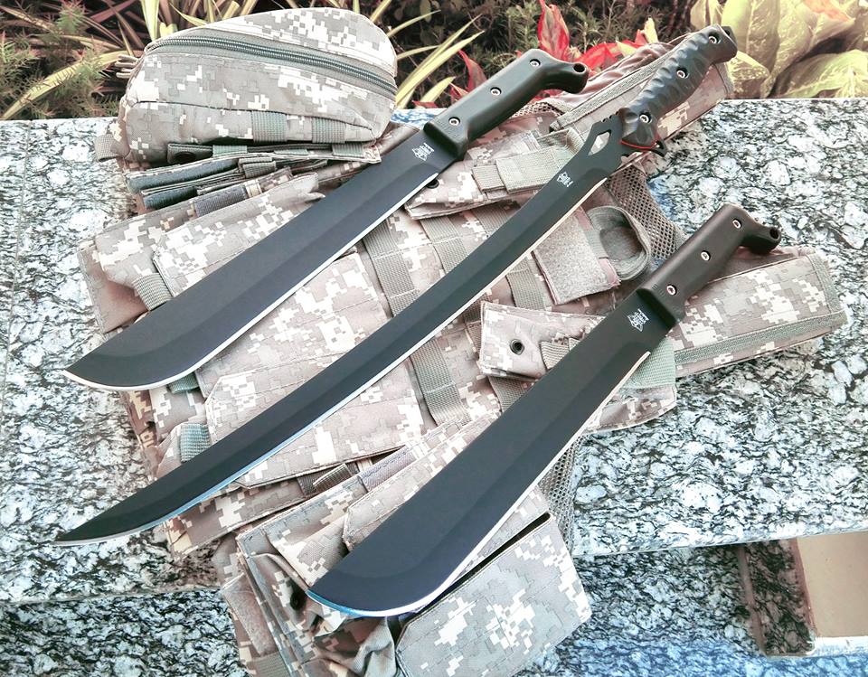 ดาบฟ้าร้อง1 ดาบ รุ่นนี้น้ำหนักเบา กวัดแกว่ง พลิ้วไหว มีช่องลดน้ำหนักใบ แต่ยังคงความแข็งแกร่งตามเดิม