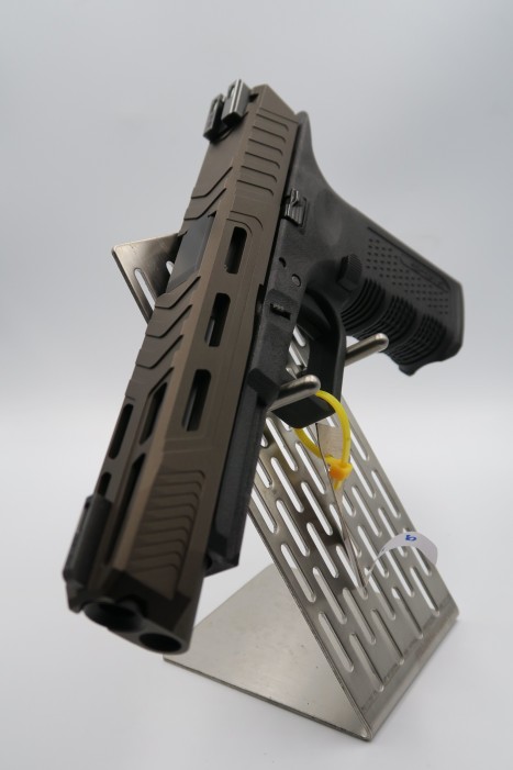 Lonewolf 9mm. ปืนร้านค้า (ตัดโอนชื่อผู้จัดการ) **ไม่กดสั่งเล่นนะครับ ต้องติดต่อร้านมาก่อนสั่งปืนครับ**